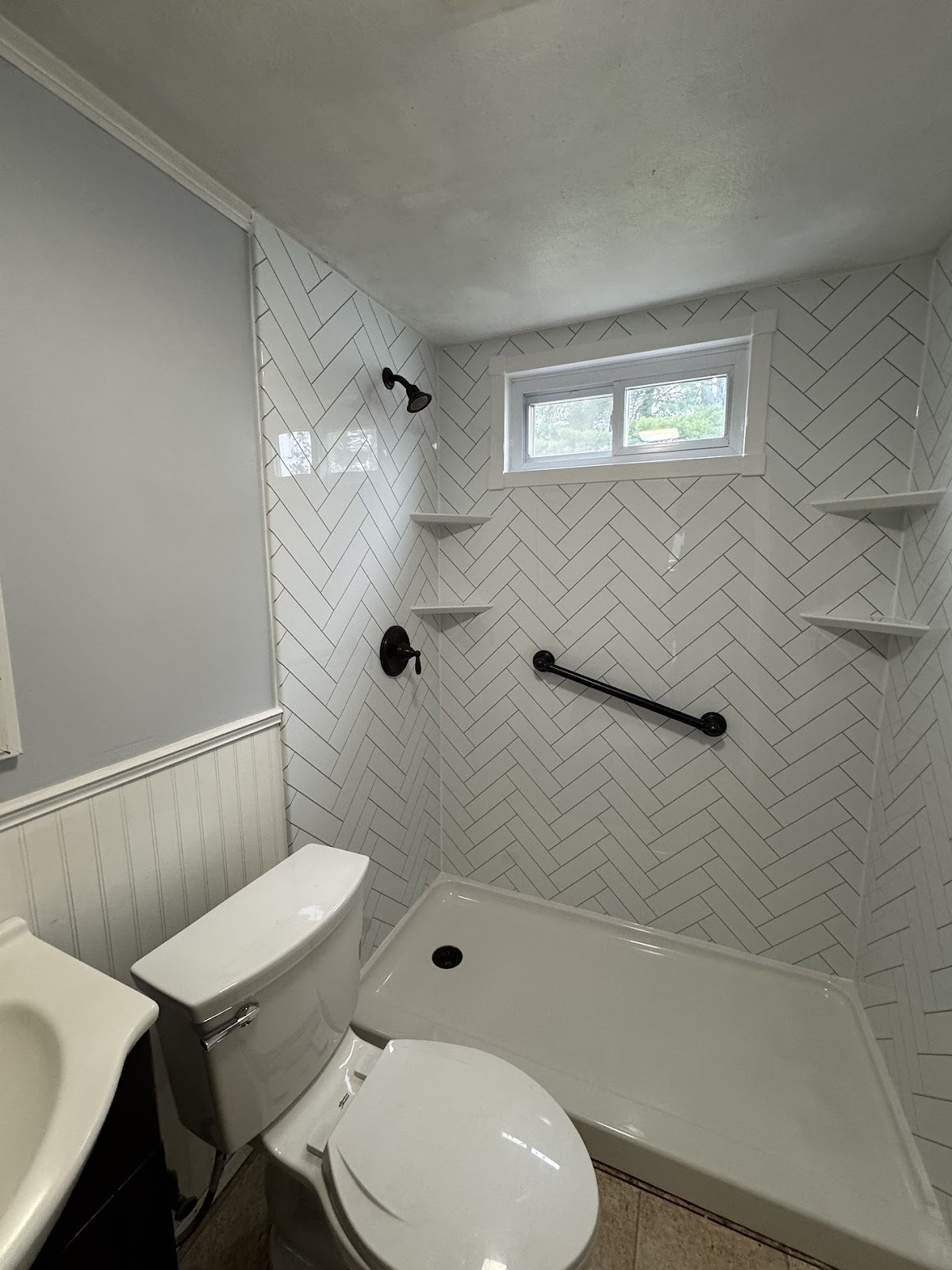 Walk-In Tubs vs. Walk-In Showers: Which One’s Worth the Investment?